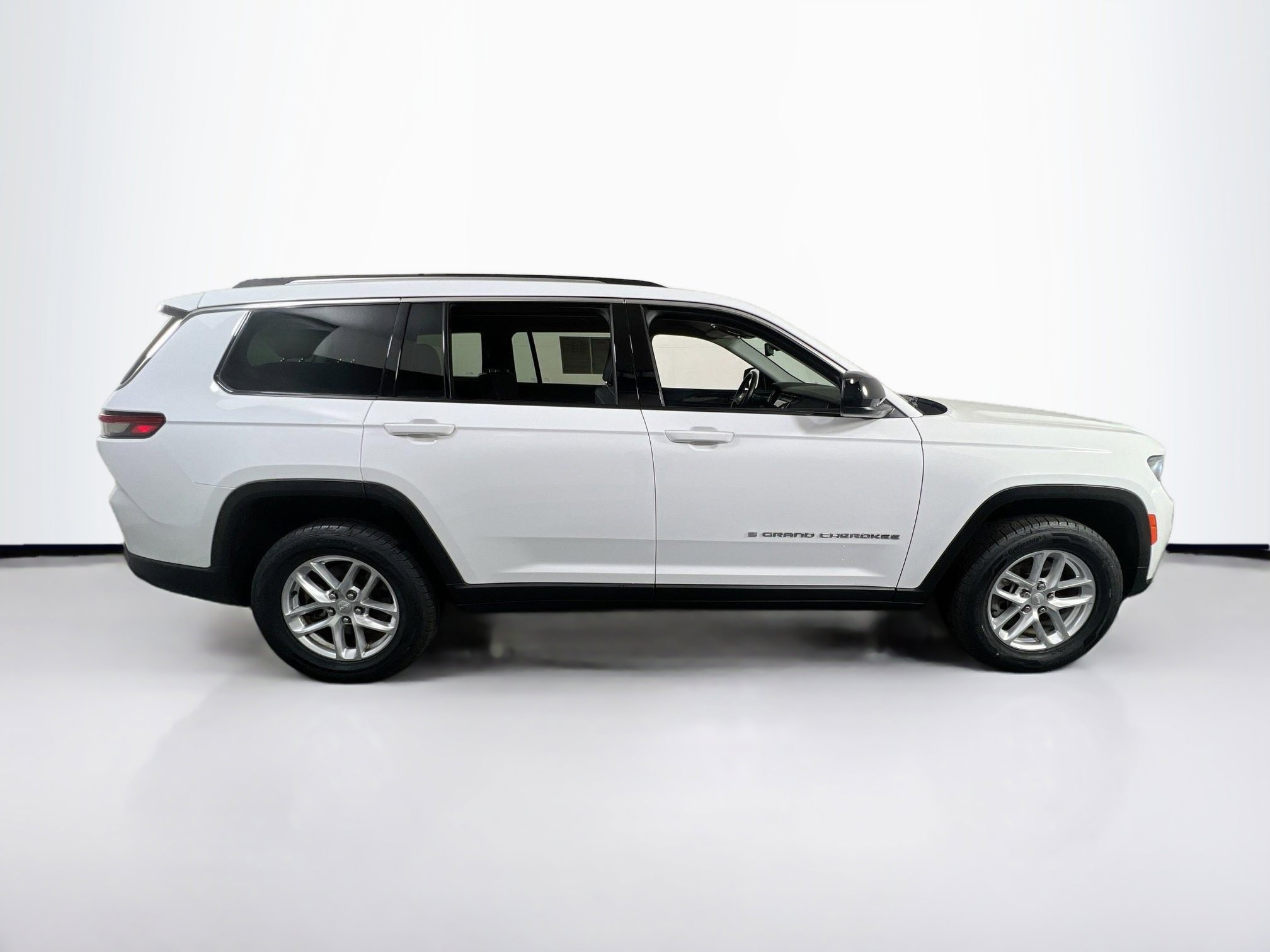 Used 2021 Jeep Grand Cherokee L Laredo w/ Luxury Tech Group I image 4