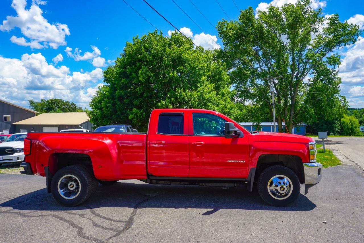 Used 2015 Chevrolet Silverado 3500 LT w/ LT Convenience Package AWD/4WD image 2
