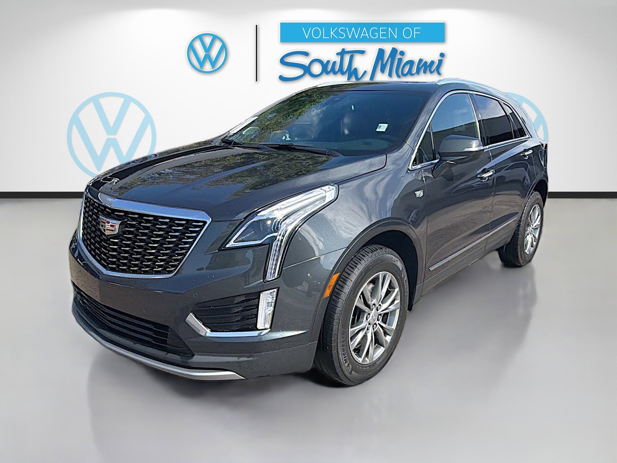 Used 2023 Cadillac XT5 Premium Luxury image 3