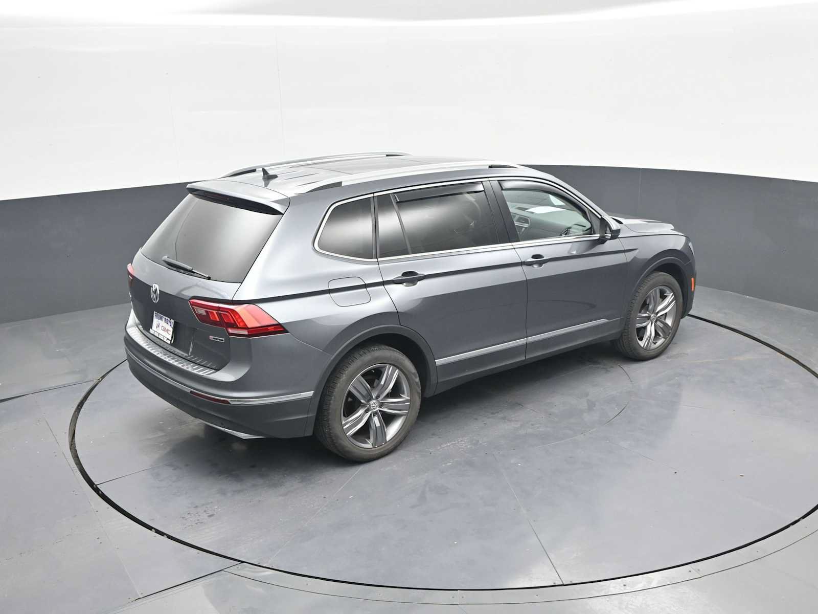 Used 2021 Volkswagen Tiguan SEL AWD/4WD image 35