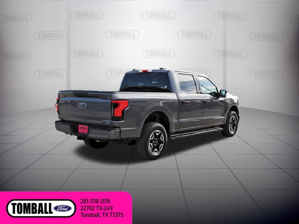 Used 2023 Ford F150 Lightning XLT AWD/4WD image 7