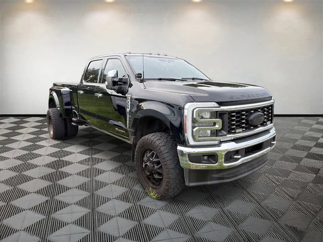 Used 2024 Ford F350 Lariat w/ Lariat Ultimate Package AWD/4WD image 3