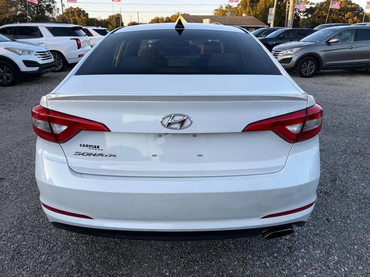 Used 2017 Hyundai Sonata SE w/ Cargo Package image 3