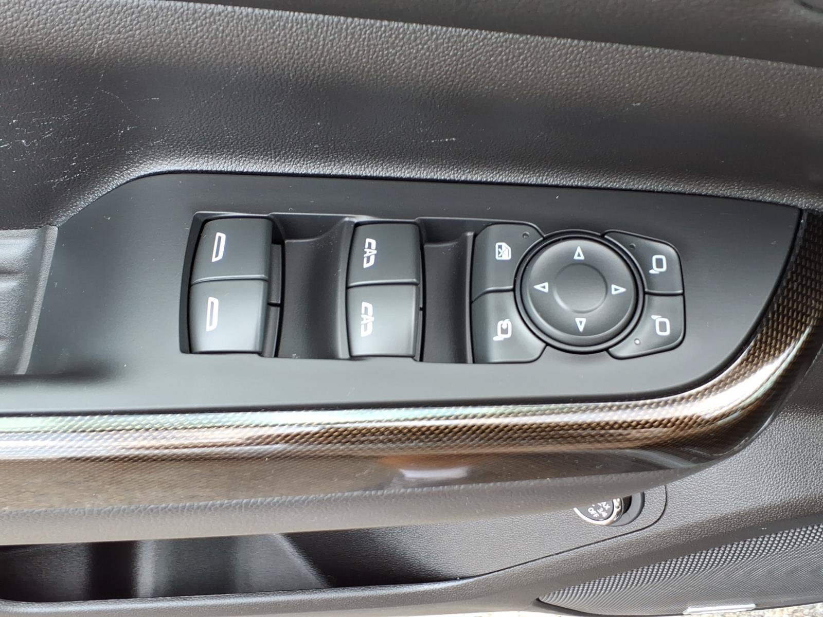 Used 2023 GMC Acadia AT4 w/ Technology Package AWD/4WD image 26