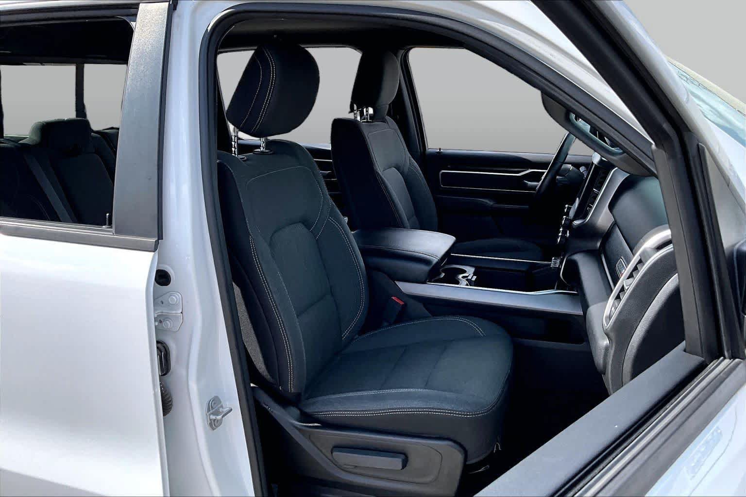 Used 2019 RAM 1500 Big Horn RWD image 9