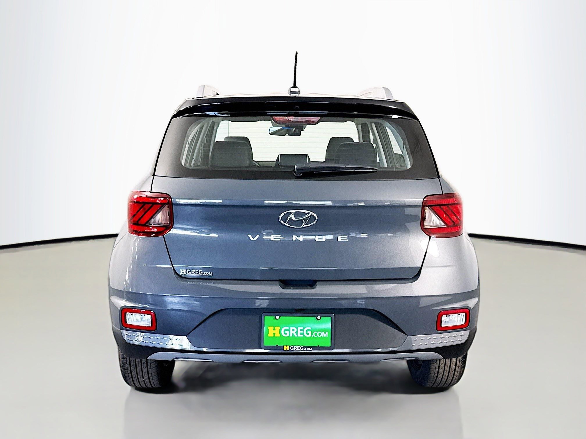 Used 2026 Hyundai Venue SEL FWD image 8