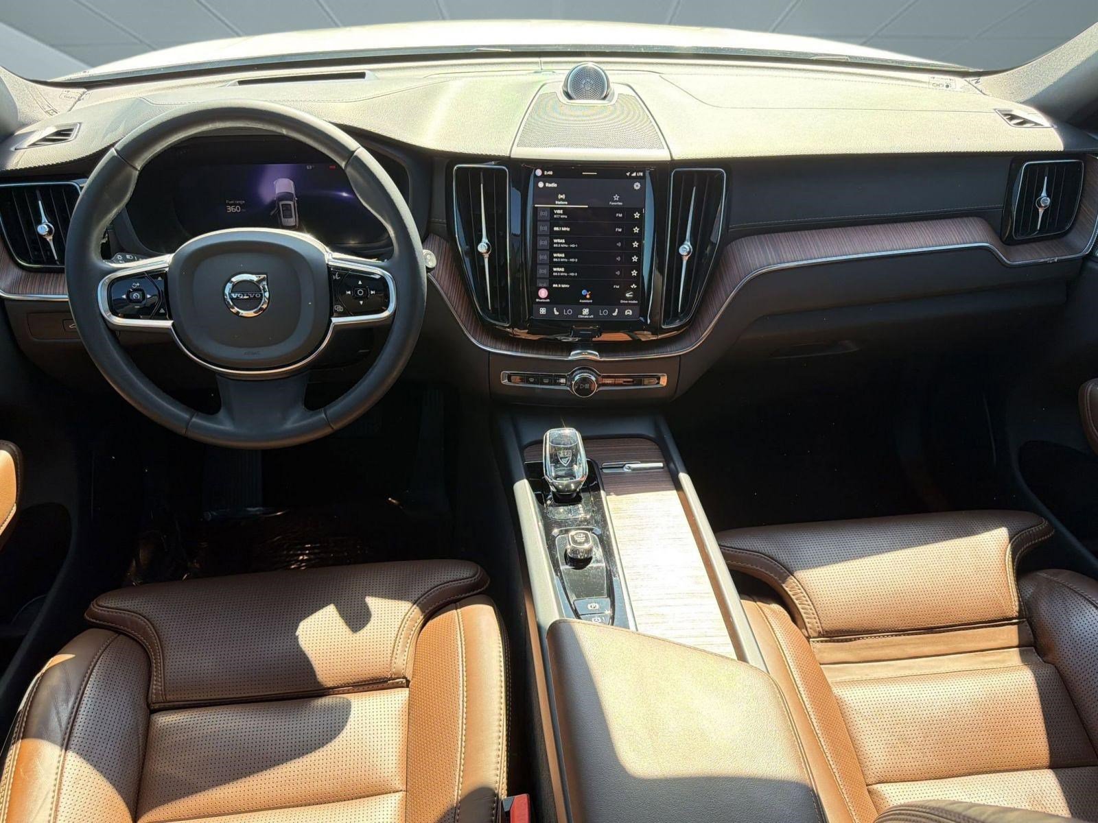 Certified 2024 Volvo XC60 B5 Ultimate w/ Protection Package Premier image 17