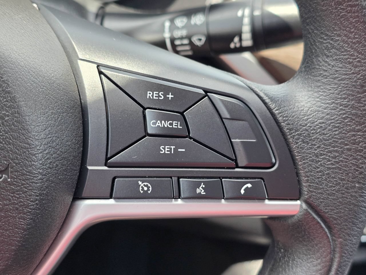 Used 2025 Nissan Altima 2.5 SV FWD image 22