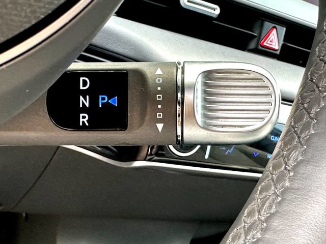 Used 2022 Hyundai Ioniq 5 Limited AWD/4WD image 17