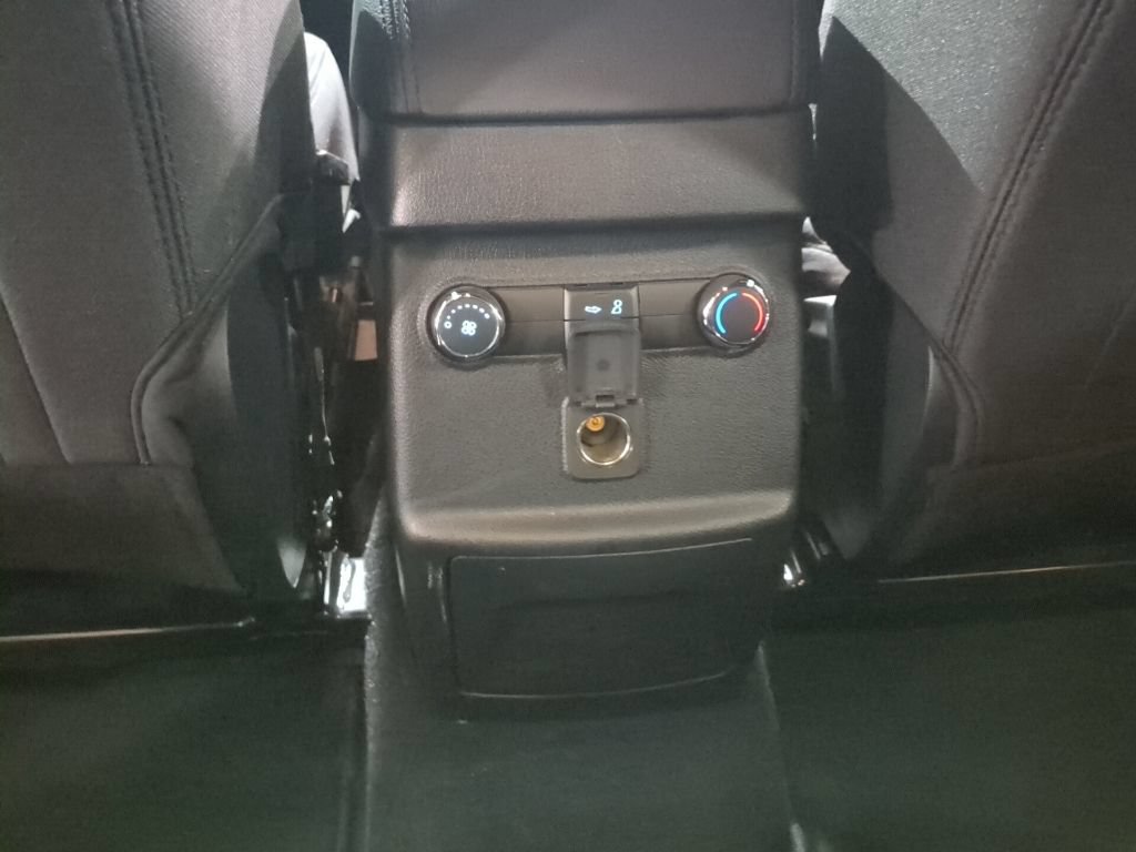 Certified 2018 Ford Explorer XLT w/ Equipment Group 201A AWD/4WD image 15