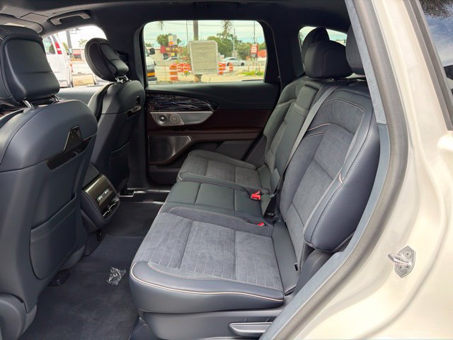 New 2026 Lincoln Nautilus Black Label AWD/4WD image 13