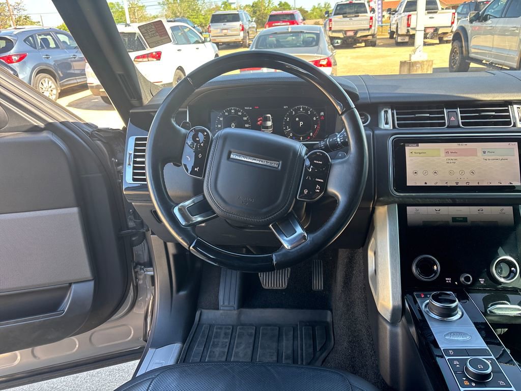 Used 2020 Land Rover Range Rover HSE image 14