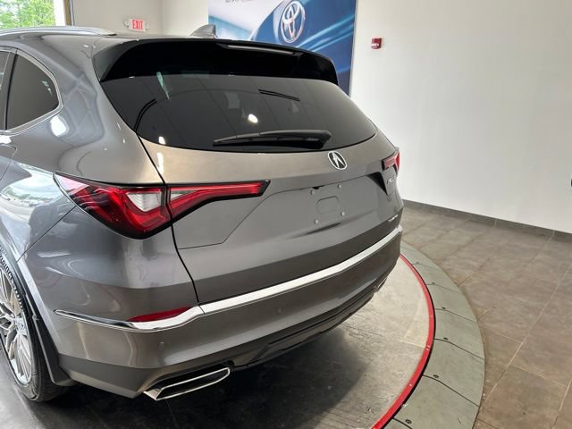 Used 2024 Acura MDX SH-AWD w/ Advance Package image 6