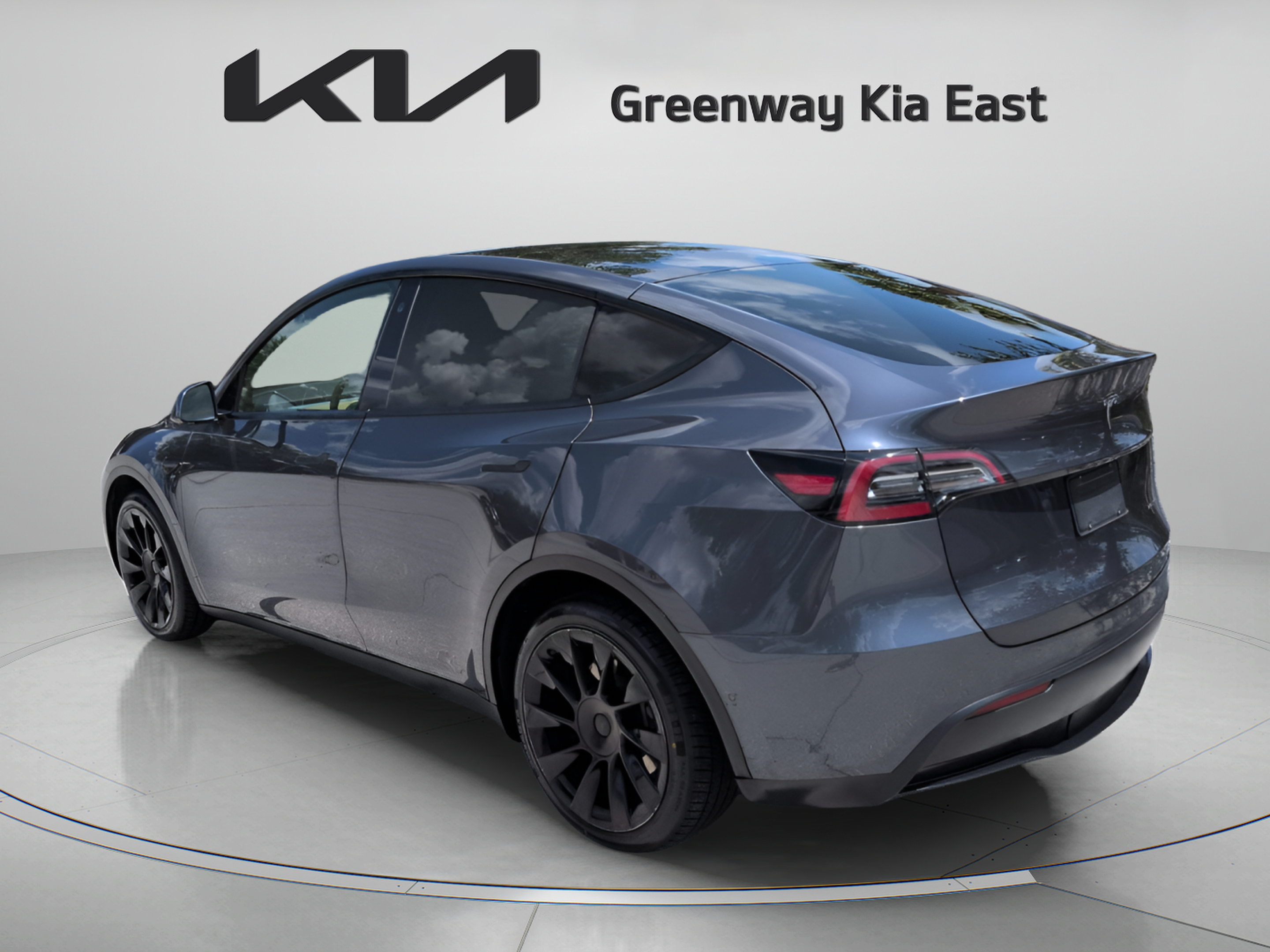 Used 2021 Tesla Model Y Long Range AWD/4WD image 8