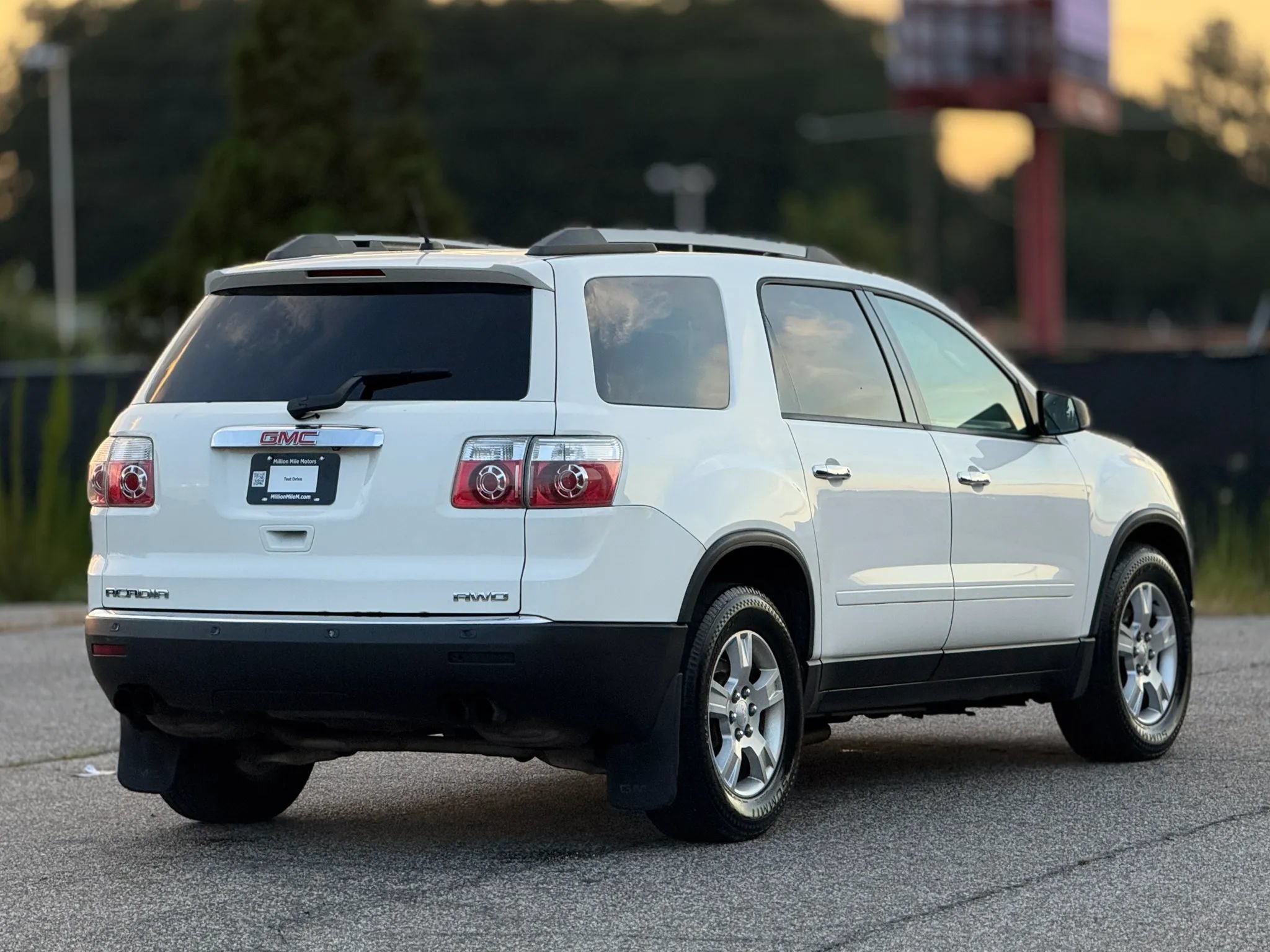 Used 2012 GMC Acadia SLE AWD/4WD image 9