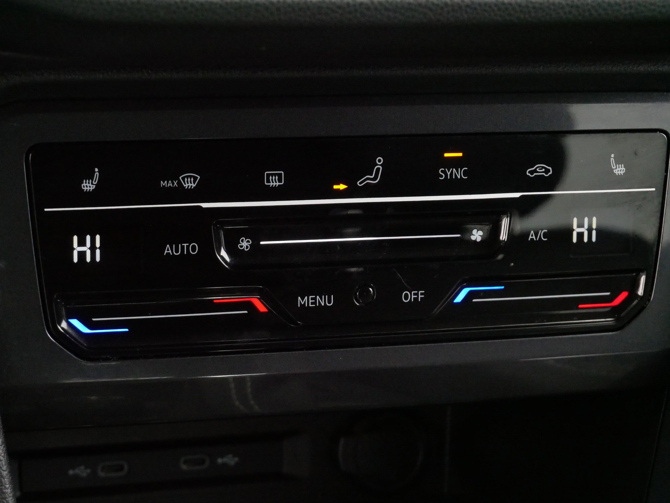 Certified 2023 Volkswagen Tiguan SE image 23