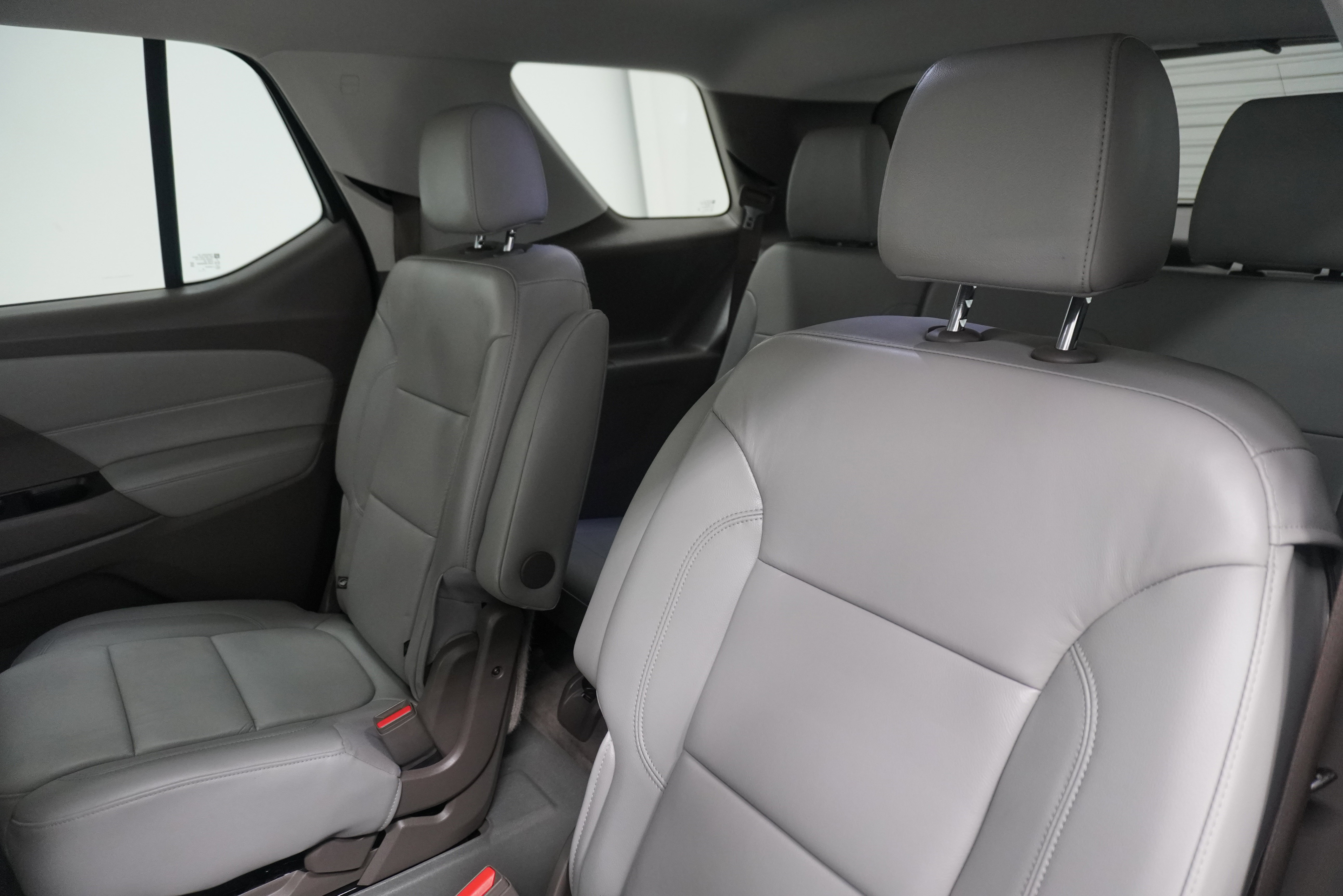 Used 2020 Chevrolet Traverse LT w/ Driver Confidence II Package FWD image 13