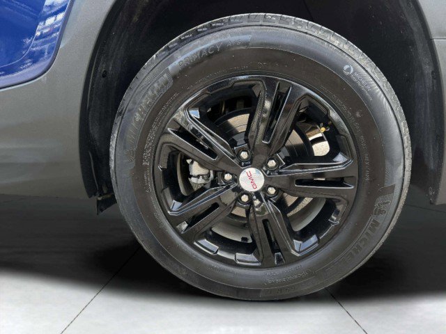 Used 2023 GMC Terrain SLE w/ Driver Convenience Package image 54