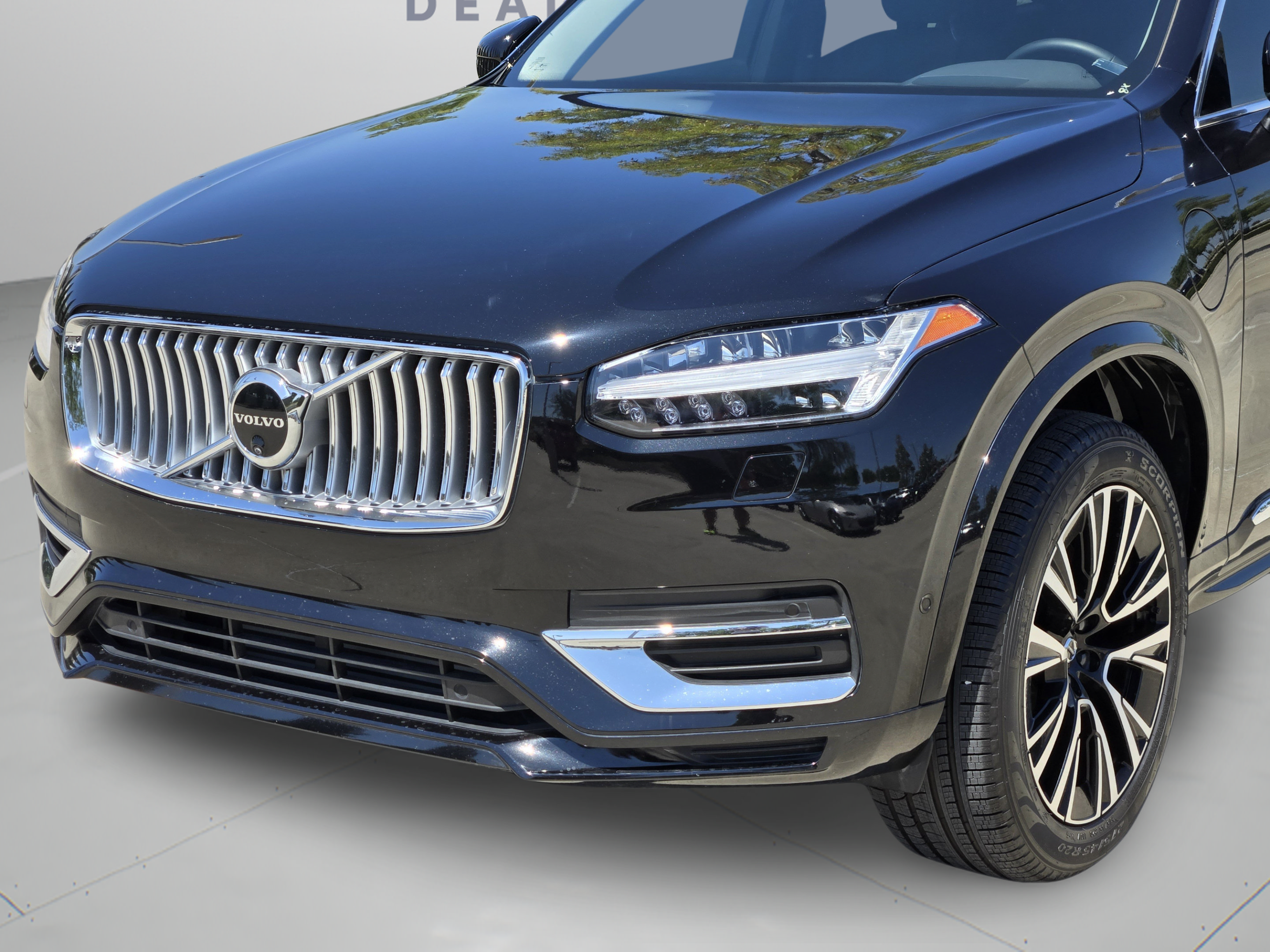 Used 2025 Volvo XC90 T8 Plus w/ Protection Package Premier AWD/4WD image 35