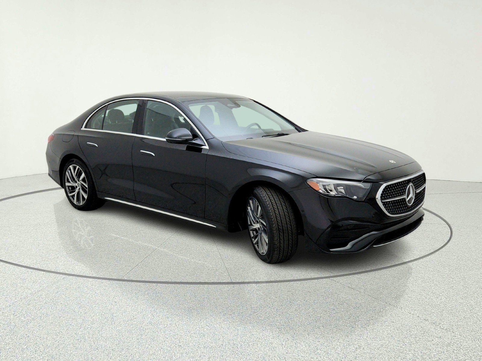Certified 2025 Mercedes-Benz E 350 4MATIC Sedan image 5