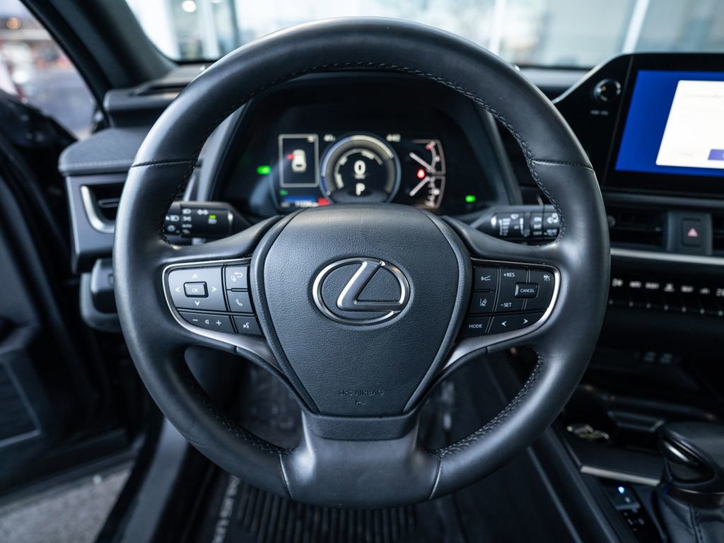 Used 2024 Lexus UX 250h AWD image 17