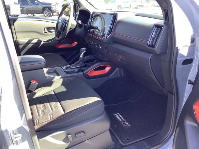 Used 2025 Nissan Frontier PRO-4X AWD/4WD image 35