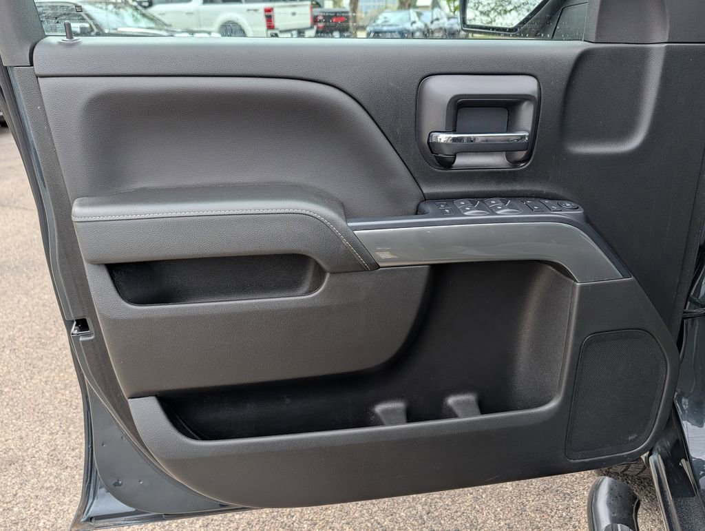 Used 2018 Chevrolet Silverado 1500 LT w/ All Star Edition AWD/4WD image 32