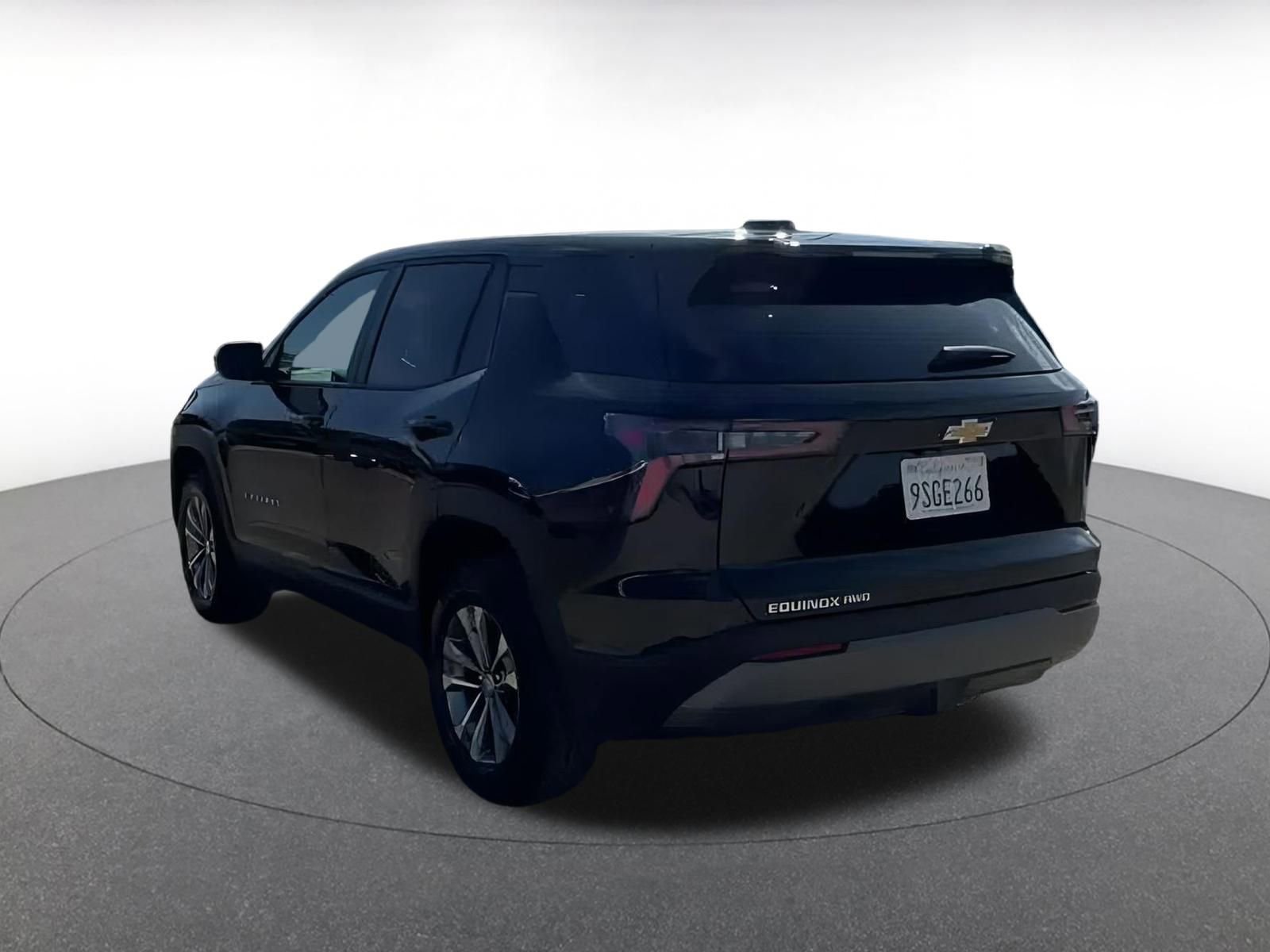 Used 2025 Chevrolet Equinox LT image 10