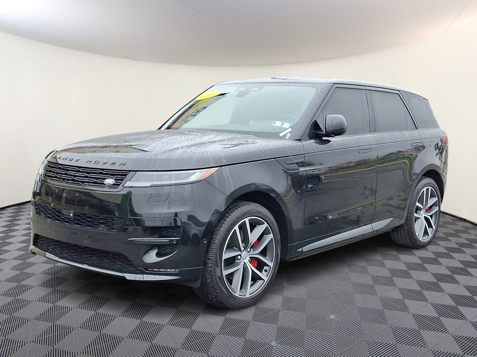 Used 2024 Land Rover Range Rover Sport Dynamic SE image 1