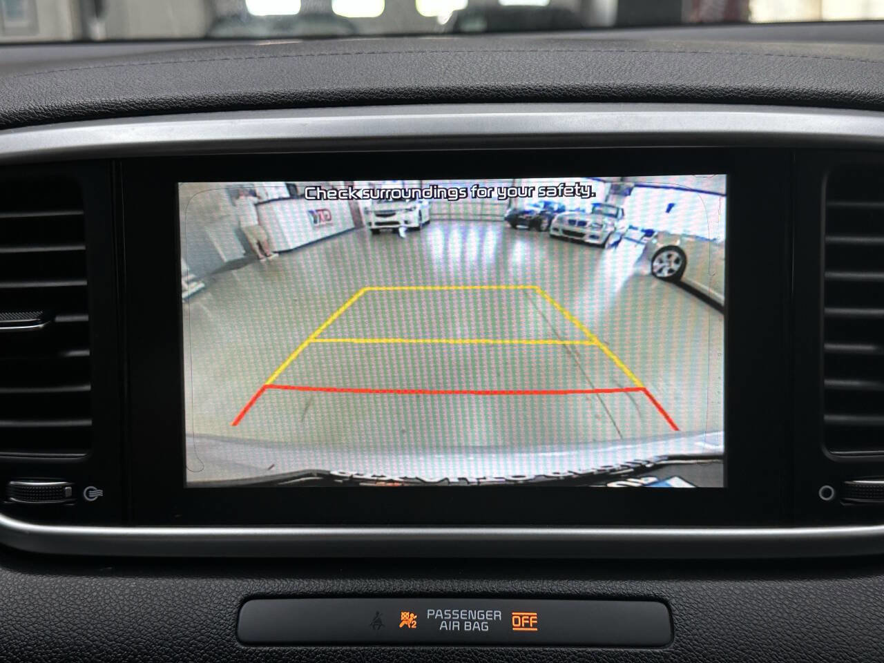 Used 2020 Kia Sportage LX image 29