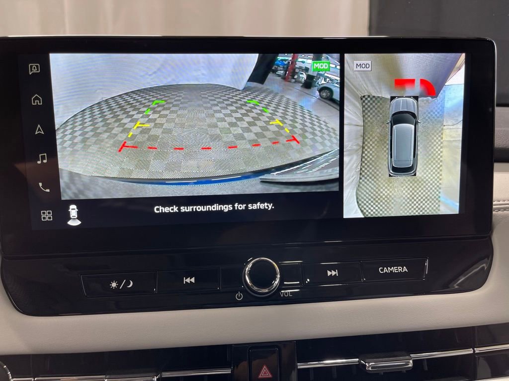 New 2025 Mitsubishi Outlander SE image 17