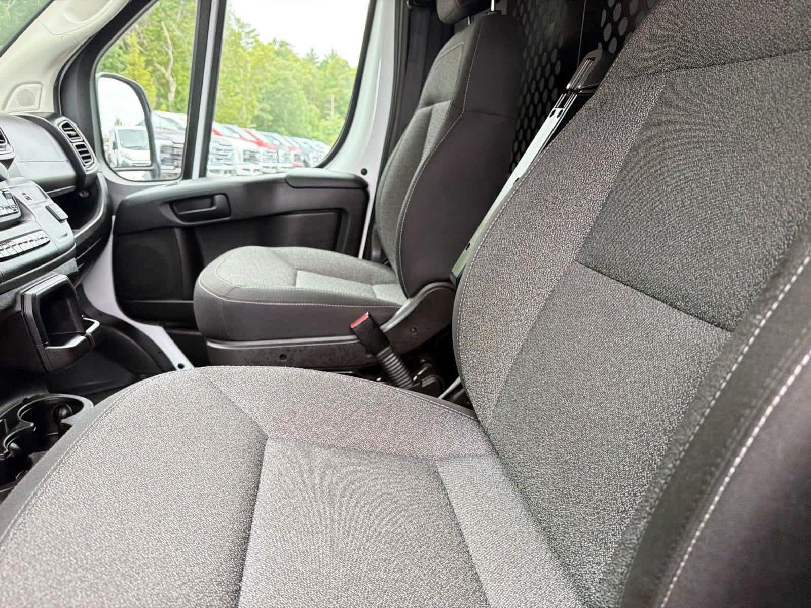 Used 2025 RAM ProMaster 2500 w/ U-Haul Equipment Group FWD image 14