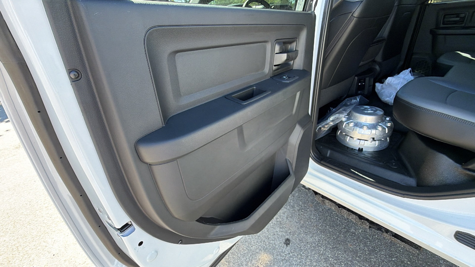 New 2026 RAM 5500 Tradesman w/ Chrome Appearance Group AWD/4WD image 19