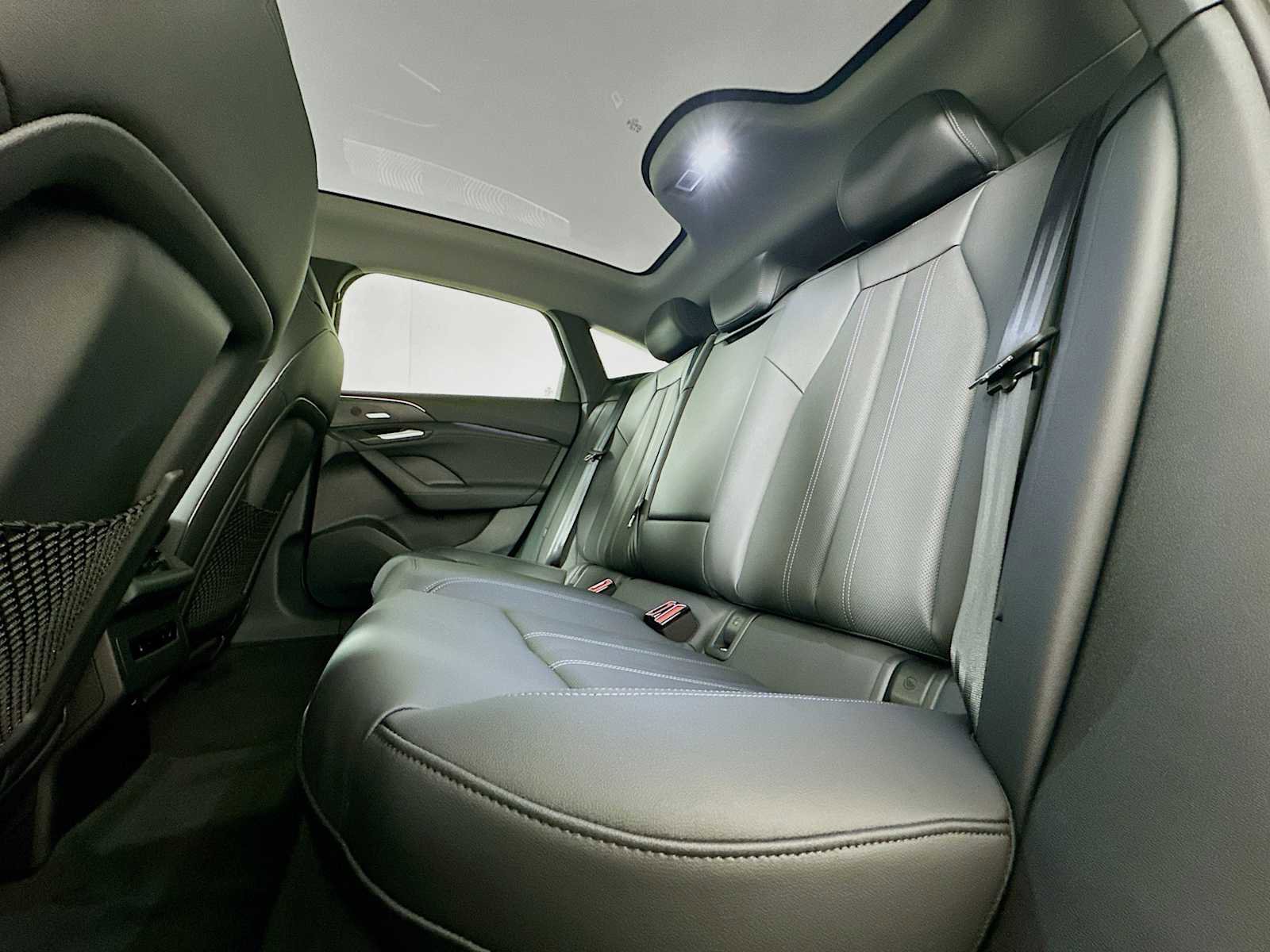 New 2025 Audi A6 e-tron Premium Plus image 22