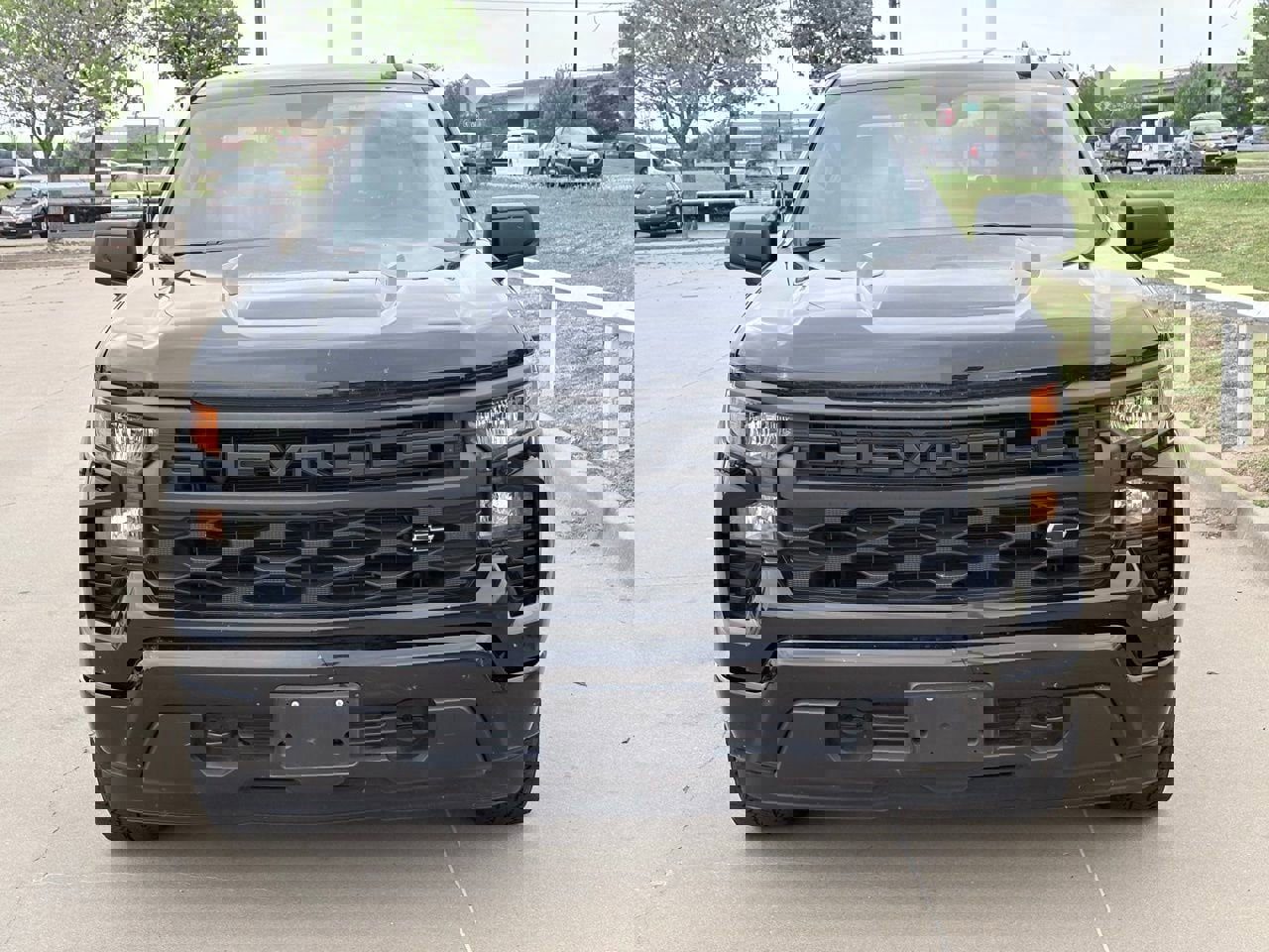 Used 2024 Chevrolet Silverado 1500 Custom w/ Turbomax Blackout Package image 2