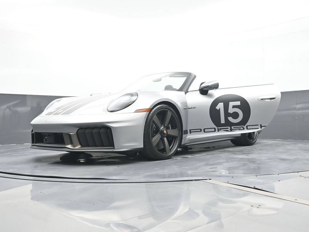 Certified 2026 Porsche 911 Carrera GTS RWD image 30