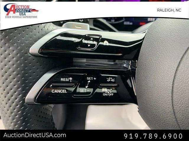 Used 2023 Mercedes-Benz GLC 300 image 40