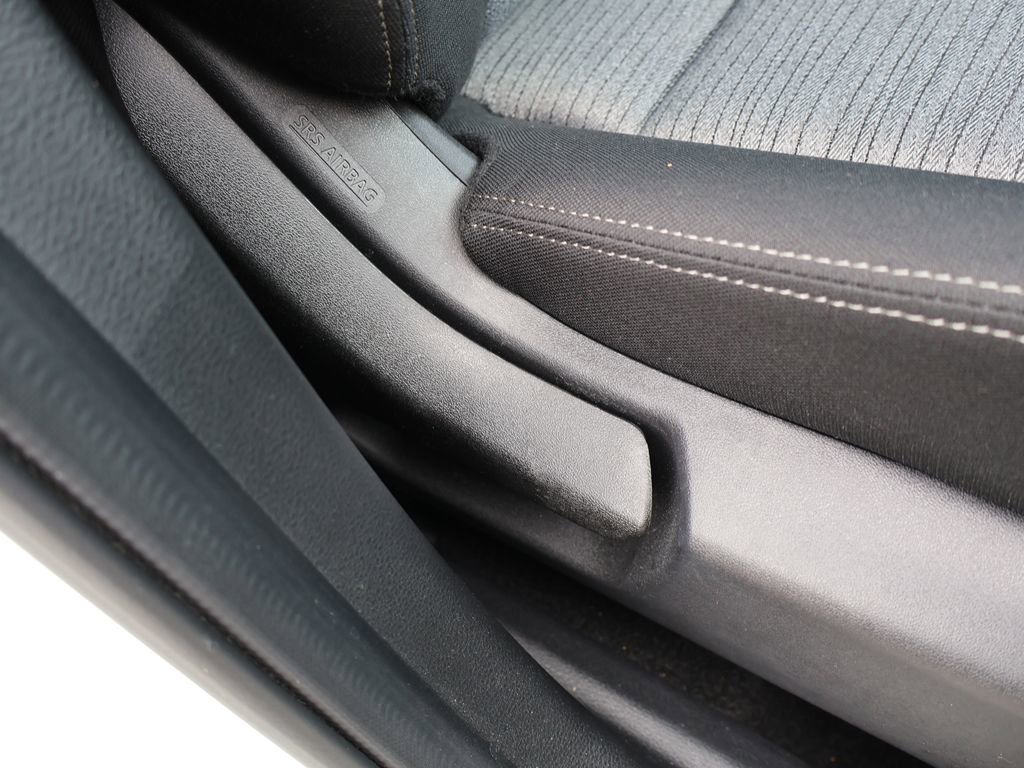 Used 2023 Nissan Rogue SV FWD image 30