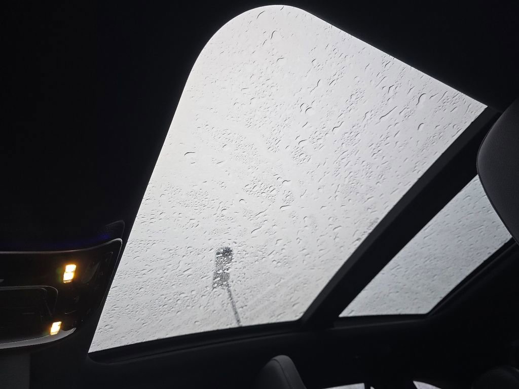 New 2026 Mercedes-Benz GLC 300 4MATIC image 3