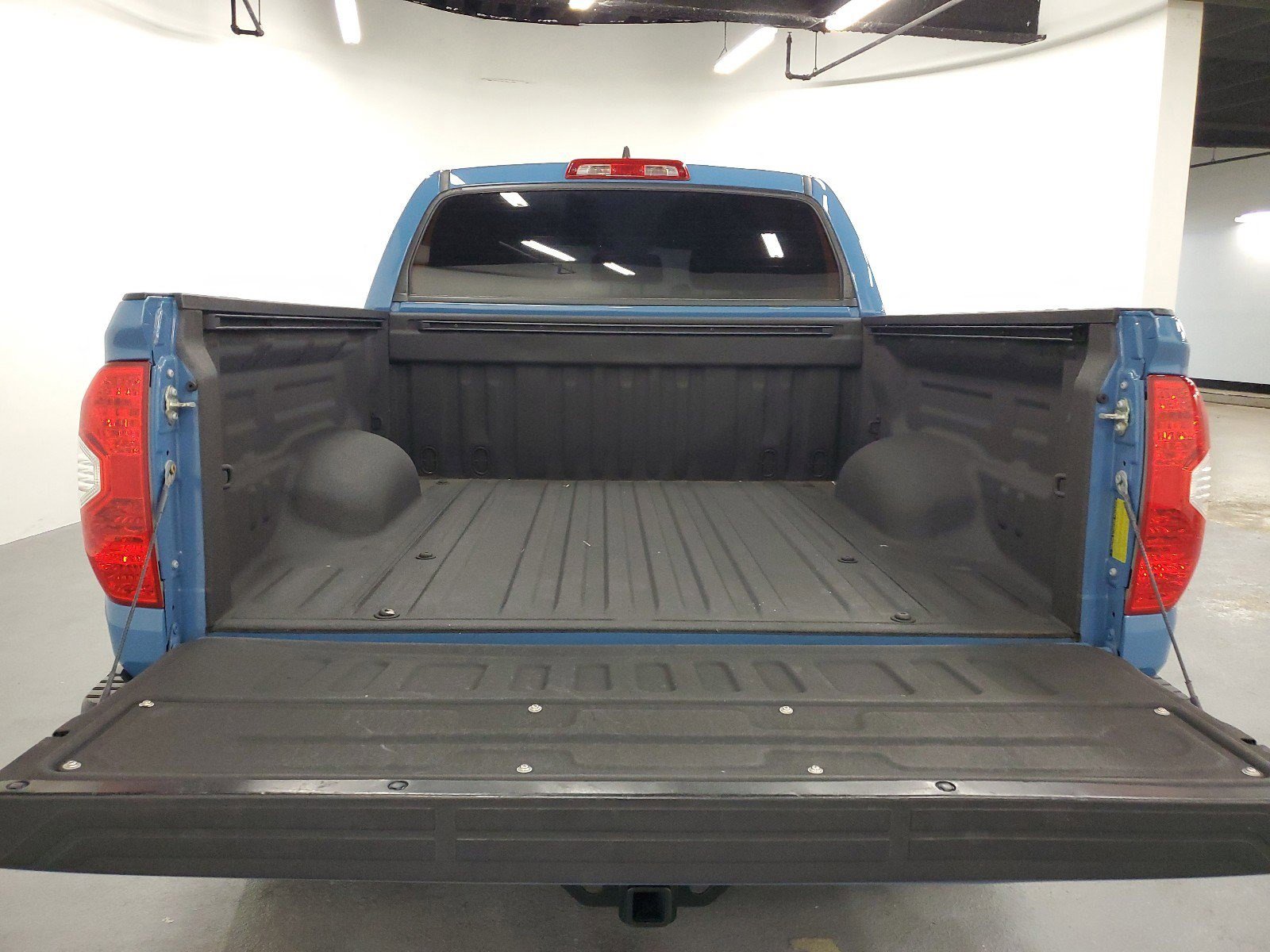 Used 2020 Toyota Tundra SR5 w/ TRD Sport Plus Package AWD/4WD image 12