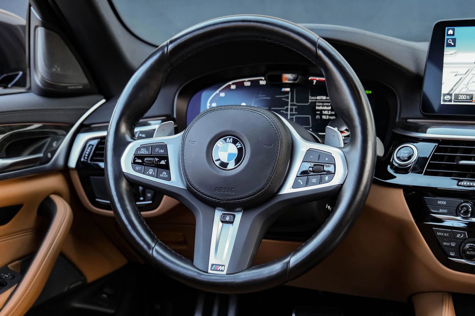 Used 2023 BMW 540i xDrive w/ Executive Package image 25