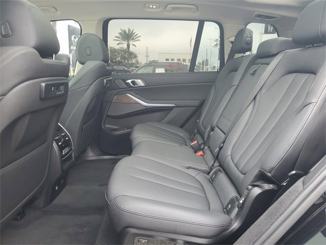 Used 2020 BMW X7 xDrive40i w/ Parking Assistance Package image 11