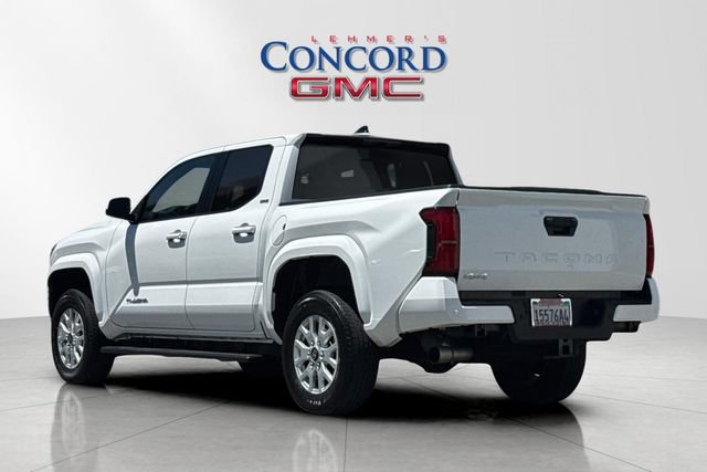 Used 2024 Toyota Tacoma SR5 w/ SR5 Upgrade Package AWD/4WD image 6