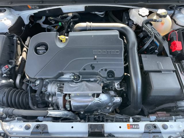 Used 2023 Chevrolet Malibu RS FWD image 31