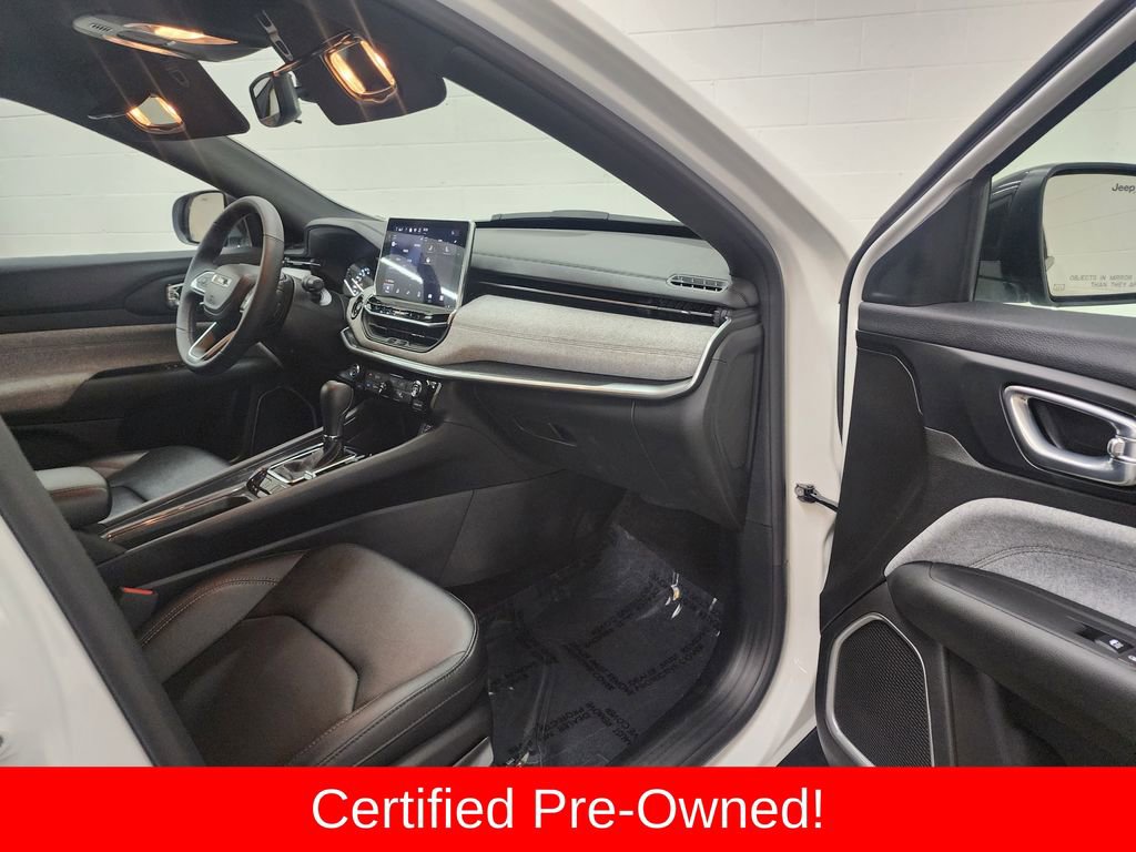 Used 2024 Jeep Compass Latitude image 33