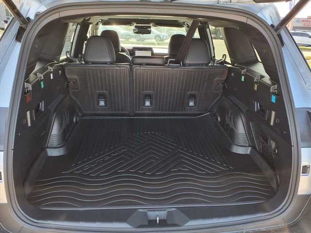 New 2026 Subaru Outback Touring image 9