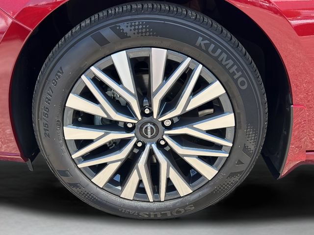Used 2025 Nissan Altima 2.5 SV FWD image 29