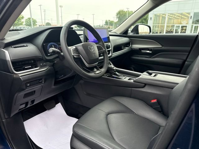 Certified 2024 Toyota Grand Highlander AWD image 17