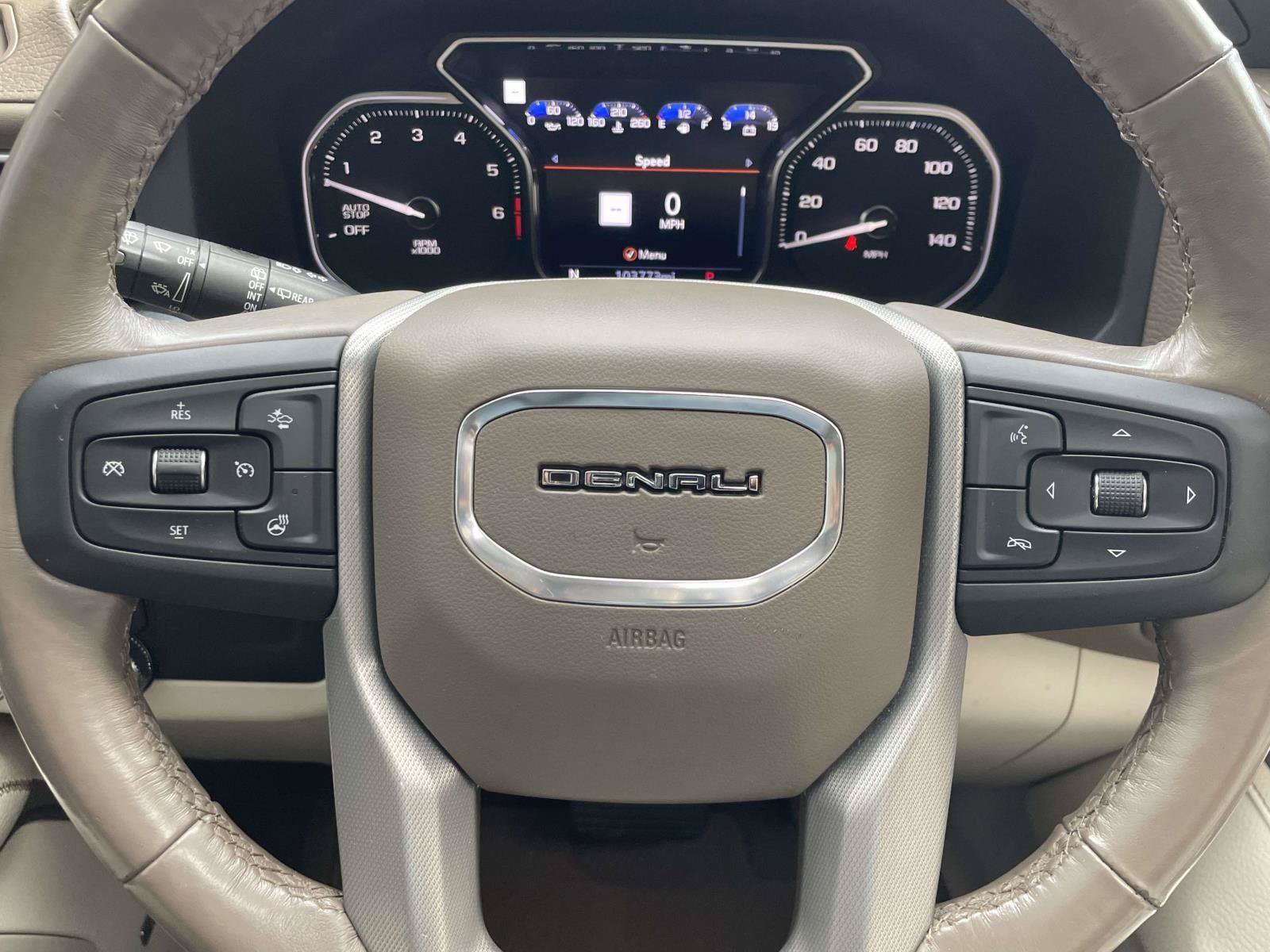 Used 2021 GMC Yukon Denali w/ Denali Premium Package RWD image 21