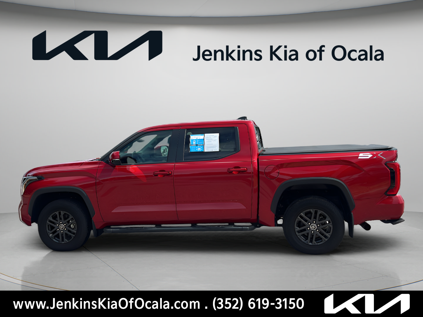 Used 2024 Toyota Tundra SR5 w/ SR5 Convenience Package AWD/4WD image 6